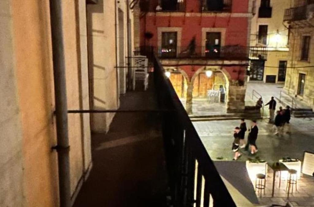 Arquitecto De La Vida- Plaza Mayor Leon Exterior photo